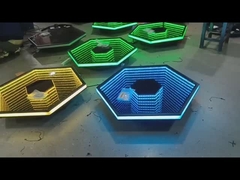 360 Standing Selfie Photo Mirror Booth Tự động Mức giá rẻ Đèn cầm được tùy chỉnh Logo miễn phí